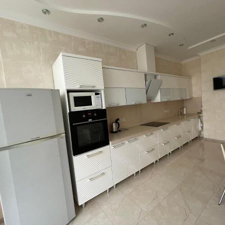 Sea View Kadorr Suite โอเดสซา ภายนอก รูปภาพ
